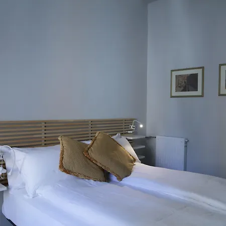 Cassiodoro 19 Гостевой дом 4*