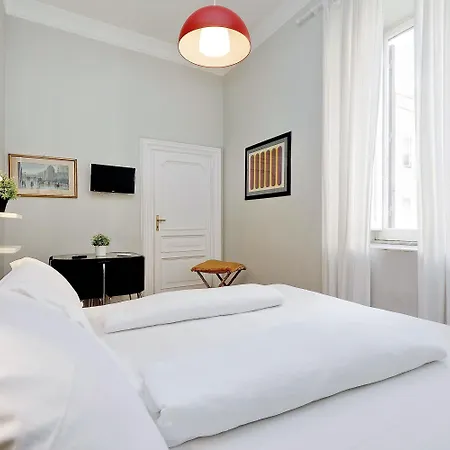 Cassiodoro 19 Гостевой дом Рим