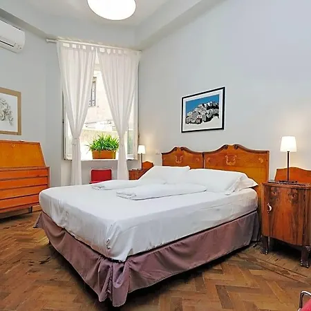 Cassiodoro 19 Гостевой дом Рим