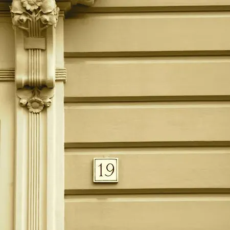 Pensión Cassiodoro19 2*